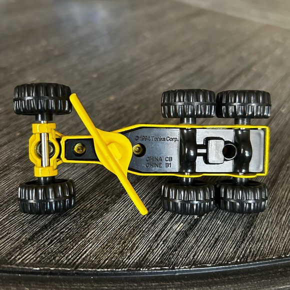 VTG | Tonka Toy | Construction Excavator - Picture 6 of 7